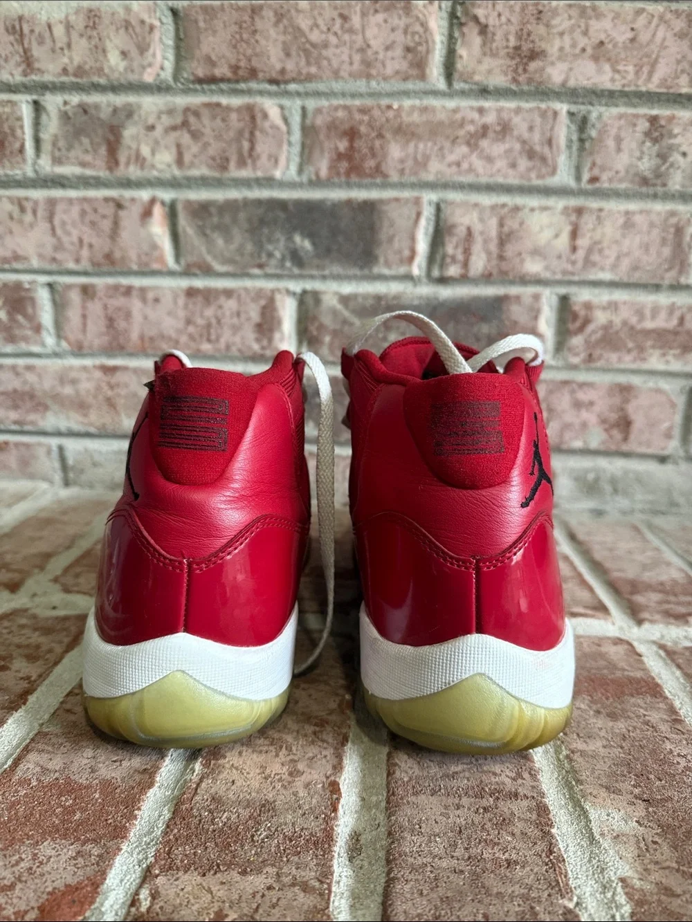 Mens Jordan 11 retro “win like 96” red December 2017 size 9.5